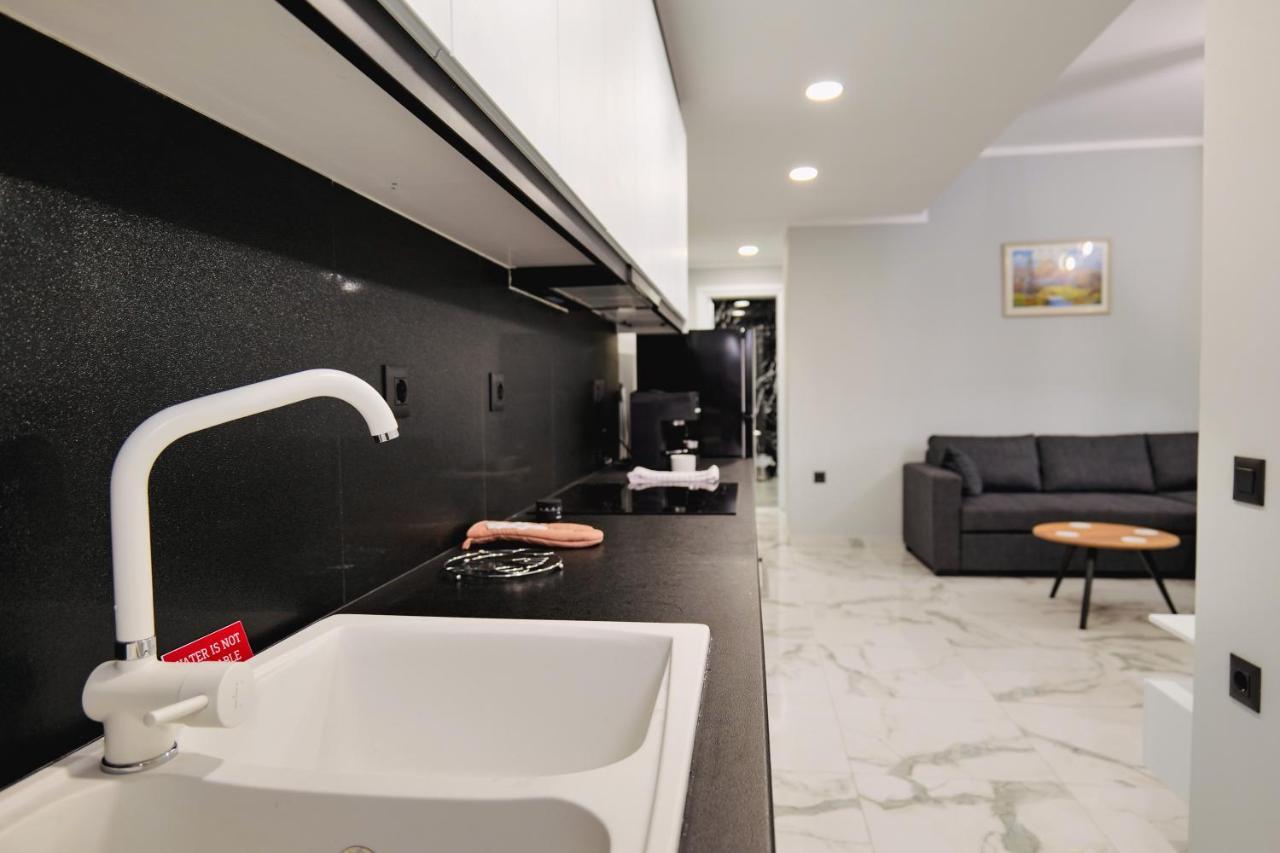 Iphigenia Luxury Flat Apartment Sarande Exterior photo