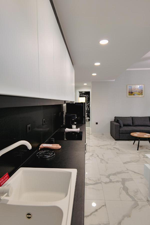 Iphigenia Luxury Flat Apartment Sarande Exterior photo