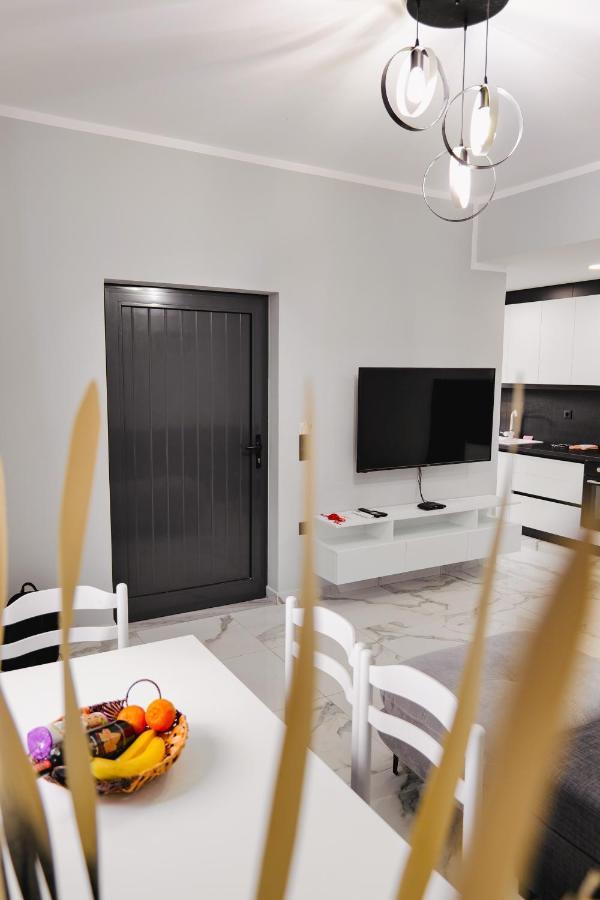 Iphigenia Luxury Flat Apartment Sarande Exterior photo